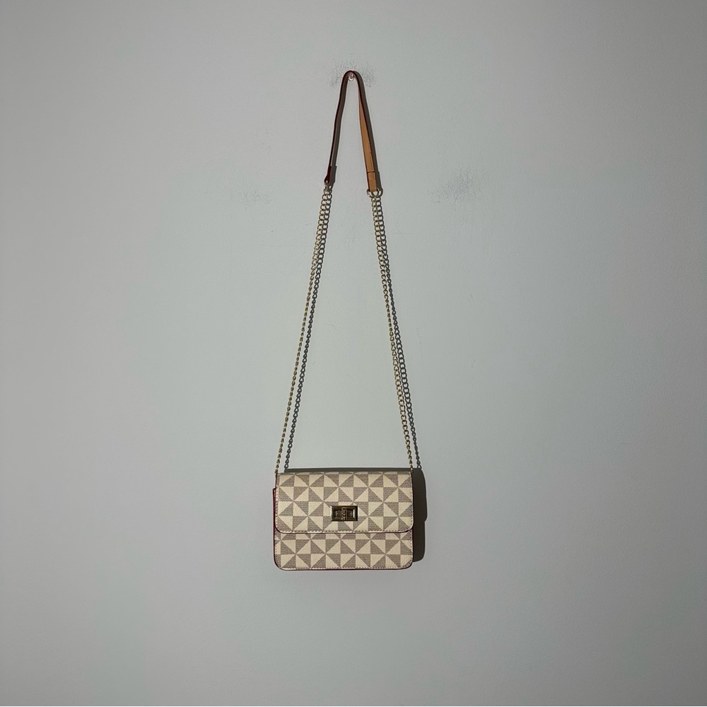 shoulder handbag